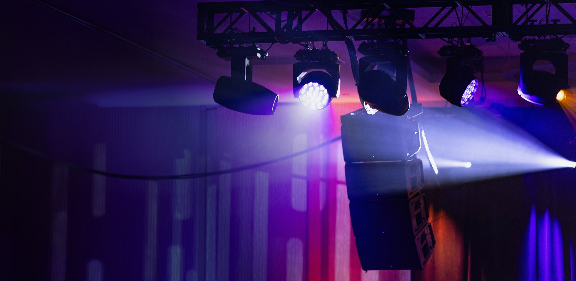 Lighting system ceiling