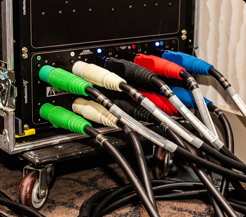Sound cables connected