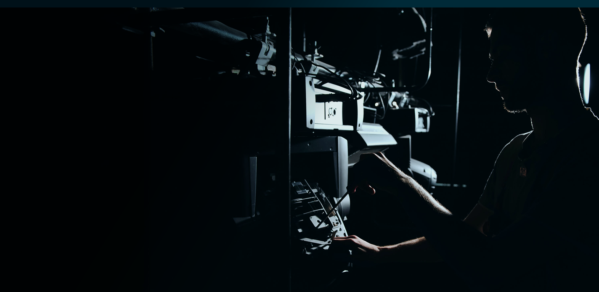 Technician sound equipment dmi
